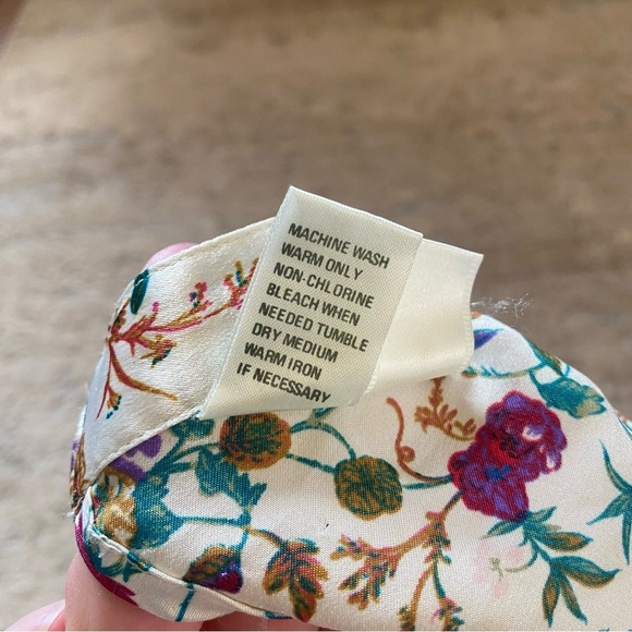 Victoria’s Secret Rare Vintage Gold Label Satin Wireless Bralette Bra Floral: S - Picture 7 of 7